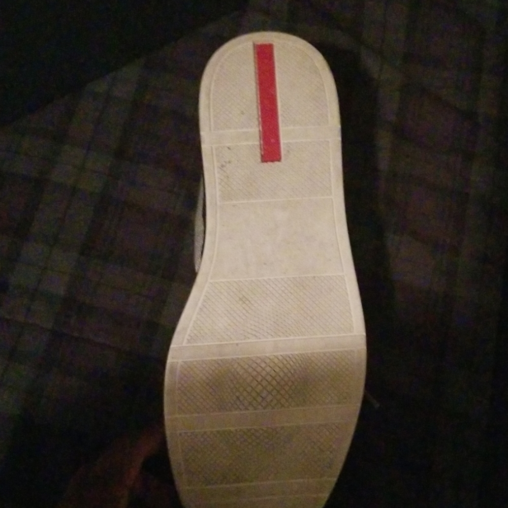 Shoes - Picture 3 of 4
